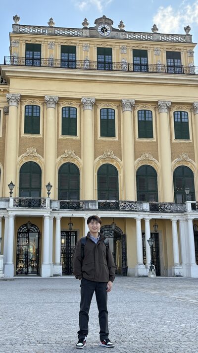 Kaixuan Li